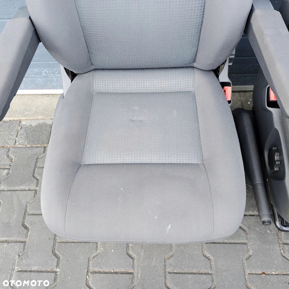 VW T5 T6 CARAVELLE fotel fotele kierowca pasażer podstawa przód ANTRACYT - 3