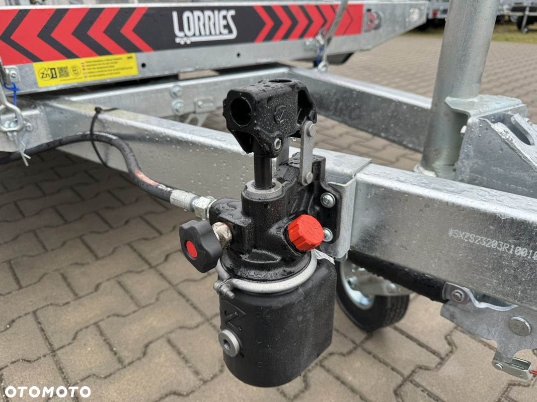 Lorries PLI35-6021 - laweta trzyosiowa uchylna lampy LED pompa hydrauliczna wypełnienie podłogi ALU - 17