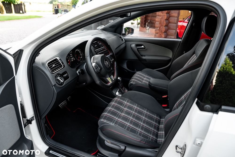 Volkswagen Polo - 17