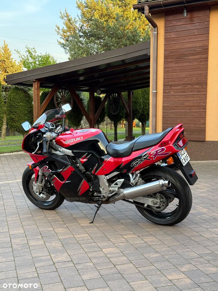 Suzuki GSX-R - 33