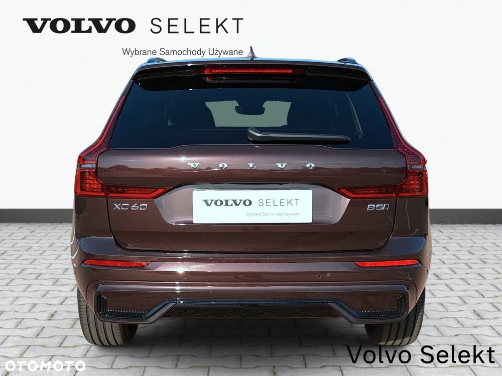 Volvo XC 60 B5 B AWD Plus Dark - 7