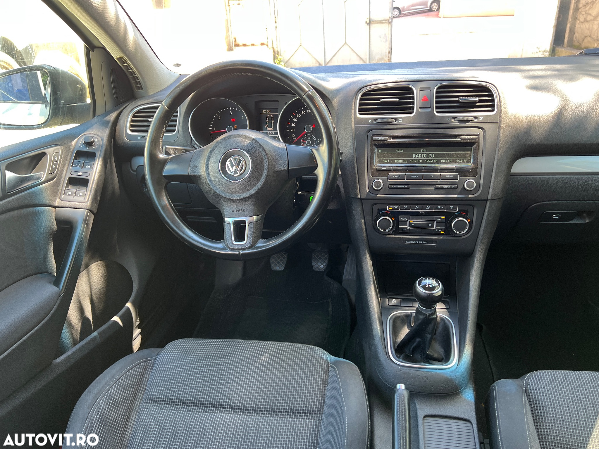 Volkswagen Golf 1.6 TDI BMT Comfortline - 6