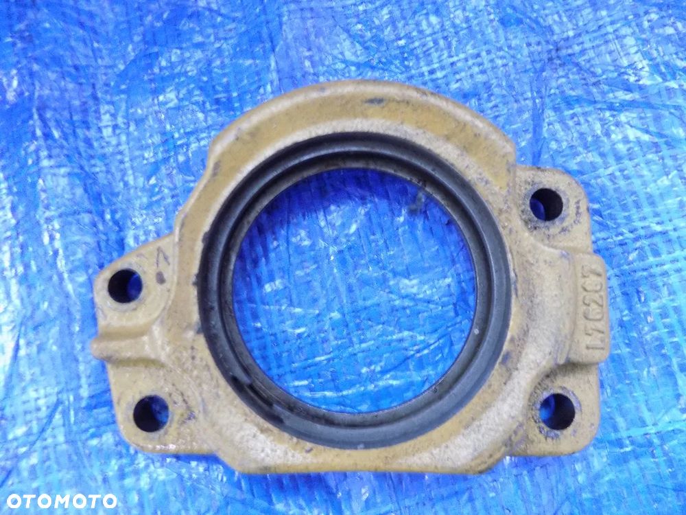 obudowa łożyska l76287 john deere 6300 6100 6200 6400 - 1