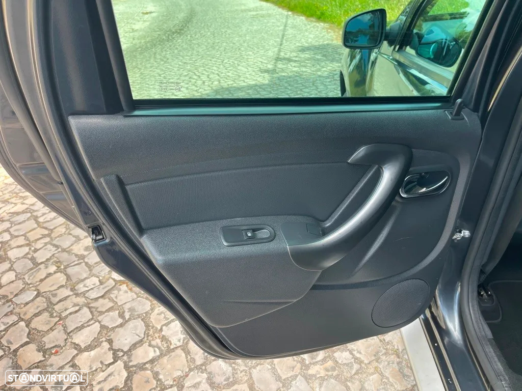 Dacia Duster 1.5 dCi SL Urban Explorer - 44