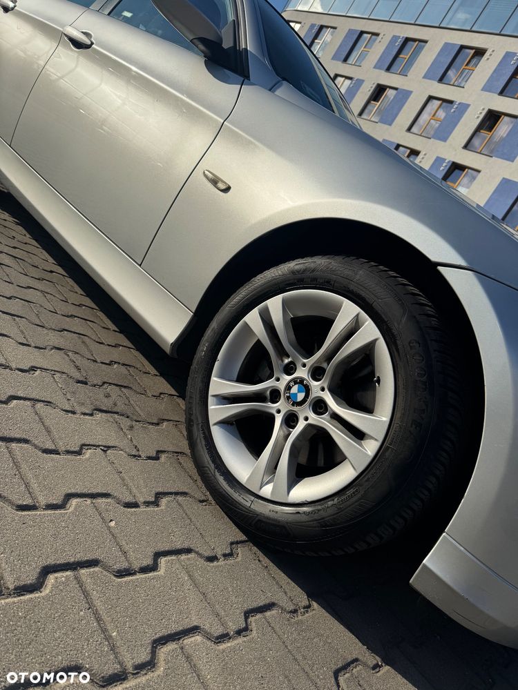 BMW Seria 3 318i - 7
