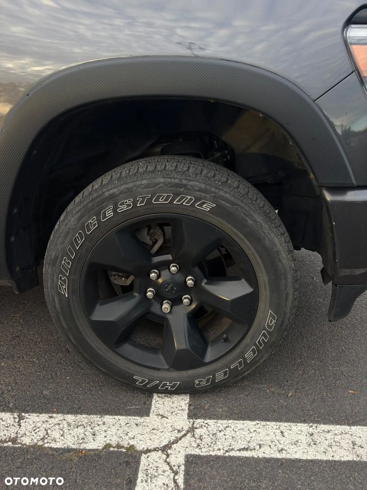 Dodge RAM 5.7 4x4 - 21