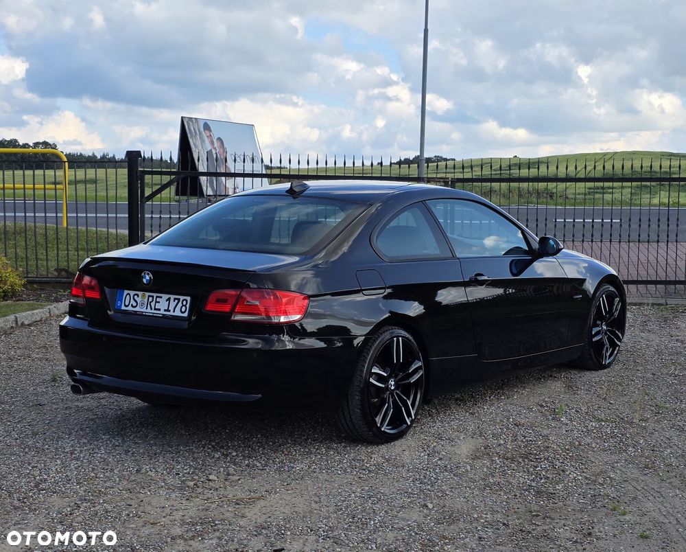 BMW Seria 3 320d - 12