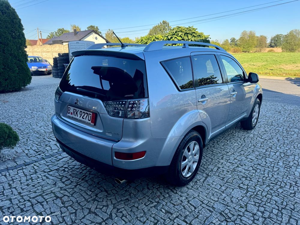 Mitsubishi Outlander 2.4 4WD CVT Instyle - 5