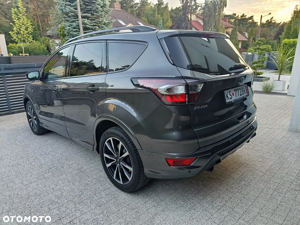 Ford Kuga 1.5 EcoBoost 2x4 ST-Line - 11