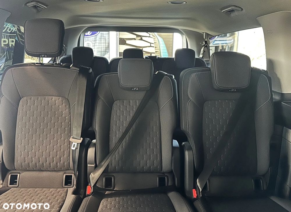 Ford Tourneo Custom - 9