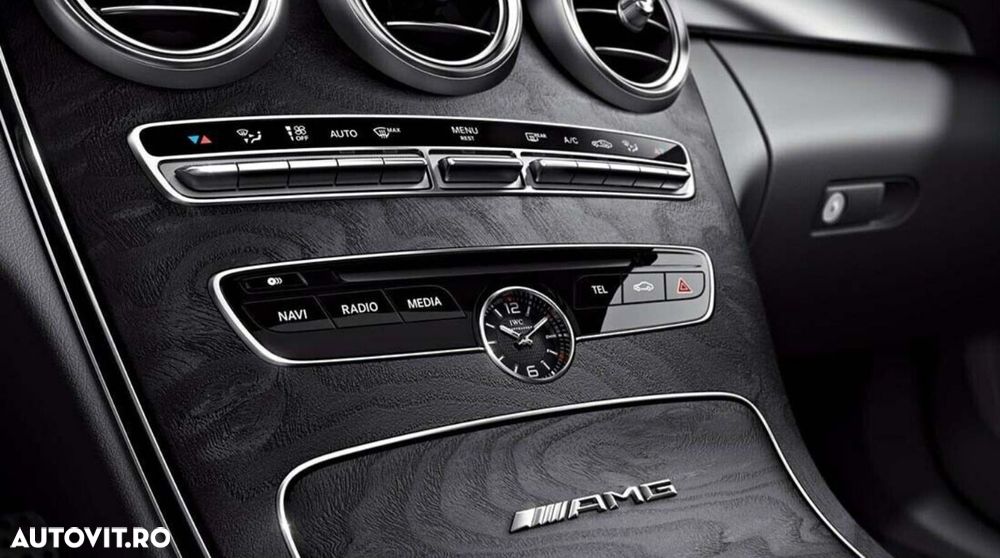 Emblema-Sigla-Logo-AMG-Consola-Mercedes-C-E-S-Class-CLS-GLE-CLA-4Matic - 2