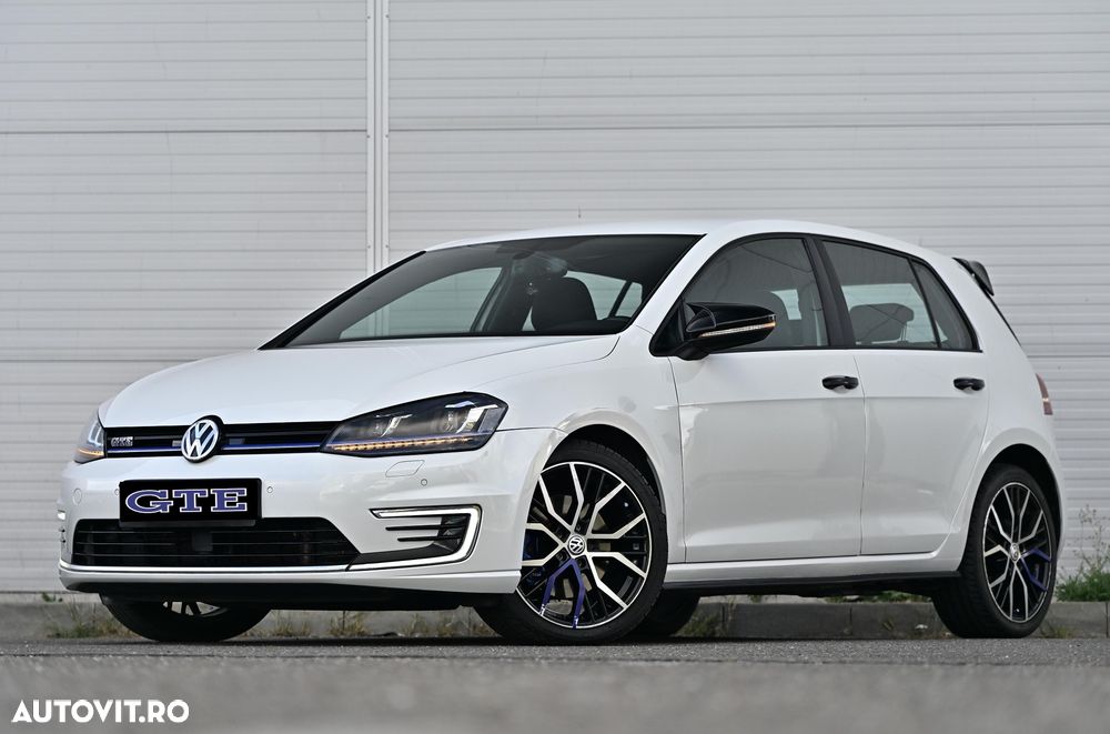 Volkswagen Golf - 39
