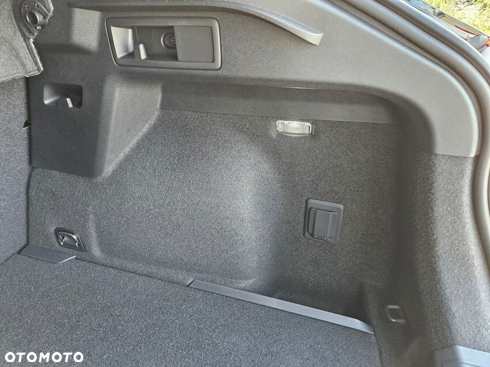 Cupra Formentor 1.5 eTSI mHEV DSG - 11