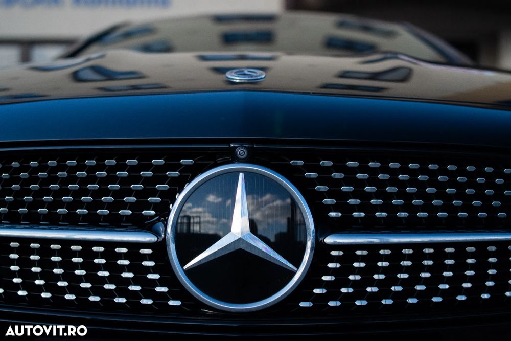 Mercedes-Benz E - 12