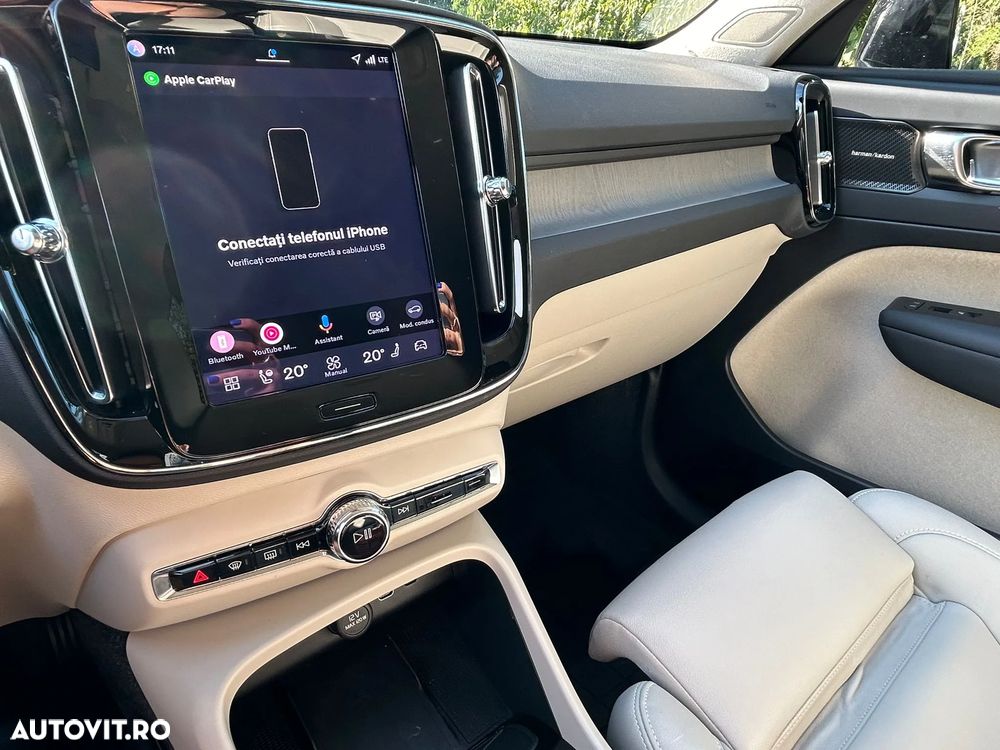 Volvo XC 40 B3 AT FWD MHEV Plus Dark - 9