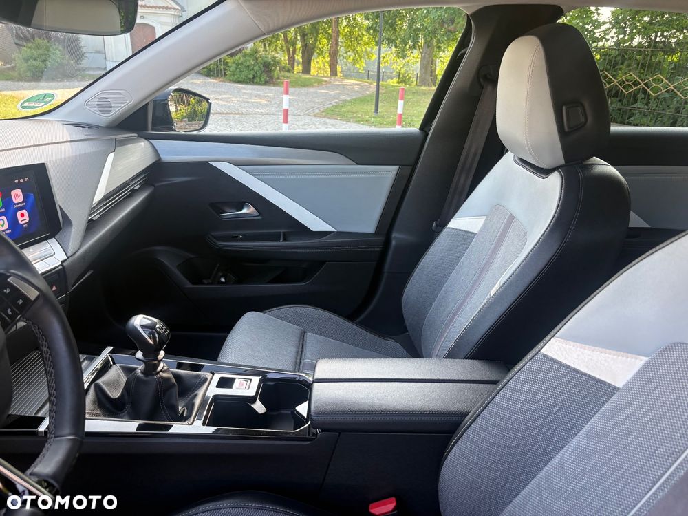 Opel Astra 1.2 T Business Elegance S&S - 32
