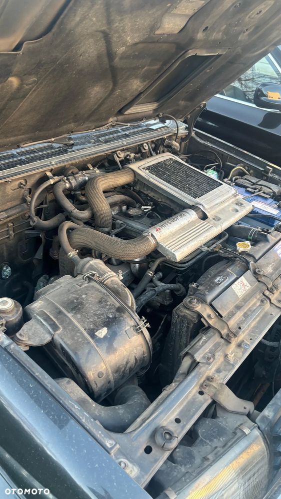 Mitsubishi Pajero - 10