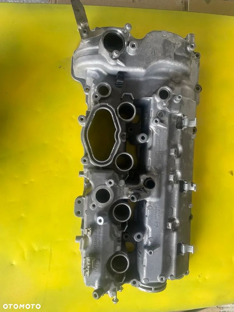 BMW F06 5.0i N63B44B POKRYWA ZAWOROW 7629992 - 1