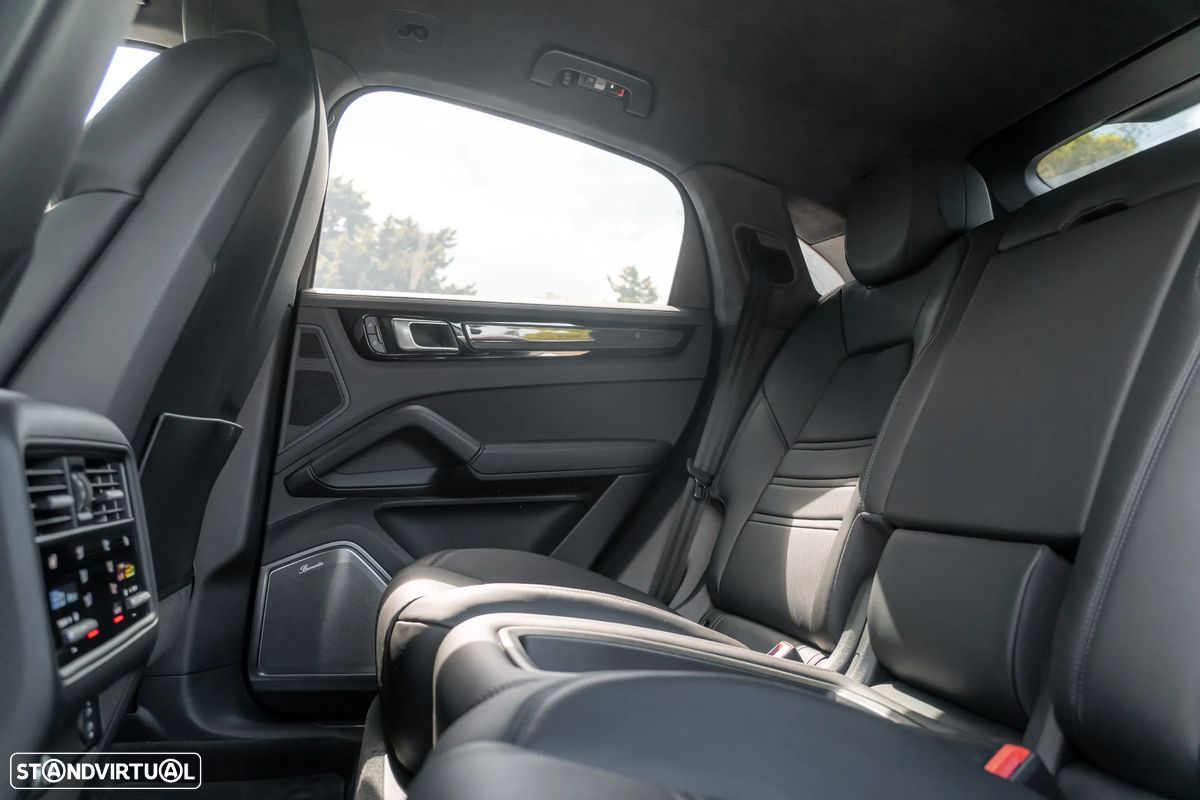Porsche Cayenne Coupé Turbo GT Tiptronic S - 27