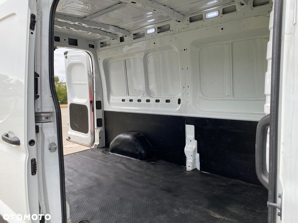 Maxus Deliver 9 - 21