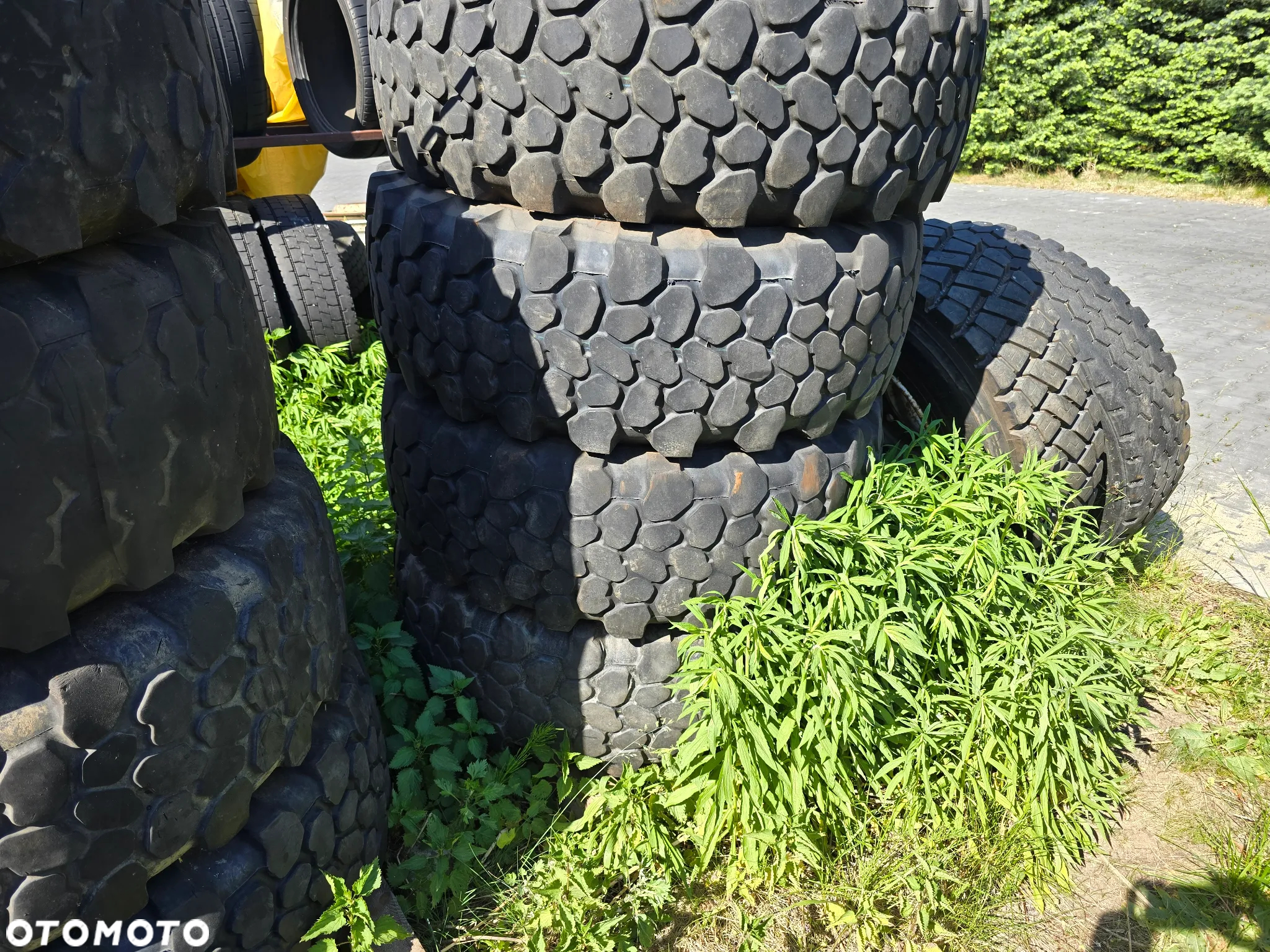Unimog felga z oponą koło zapasowe - 4