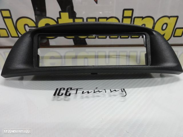Frente adaptadora para radio universal Fiat Punto 1999-2005 - 3