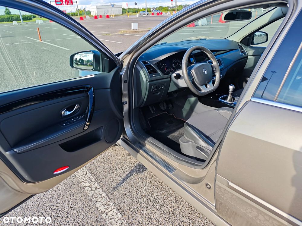 Renault Laguna 2.0 dCi Bose Edition - 12