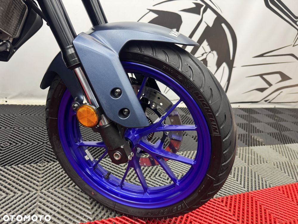 Yamaha MT - 33