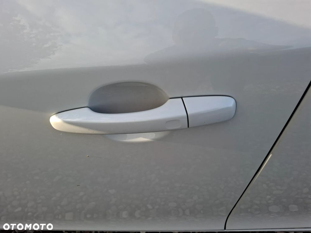 Volvo V60 D6 AWD Plug-in Hybrid R-Design Summum - 24