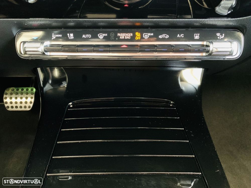 Mercedes-Benz A 250 Limousine e AMG Line - 36