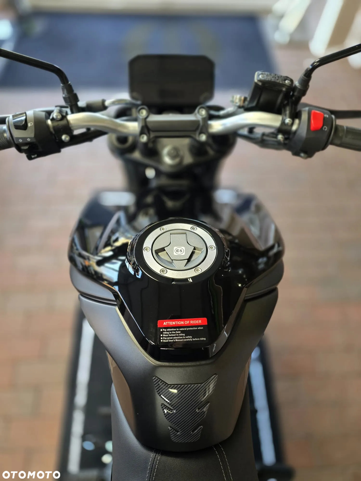 VOGE R125 - 5