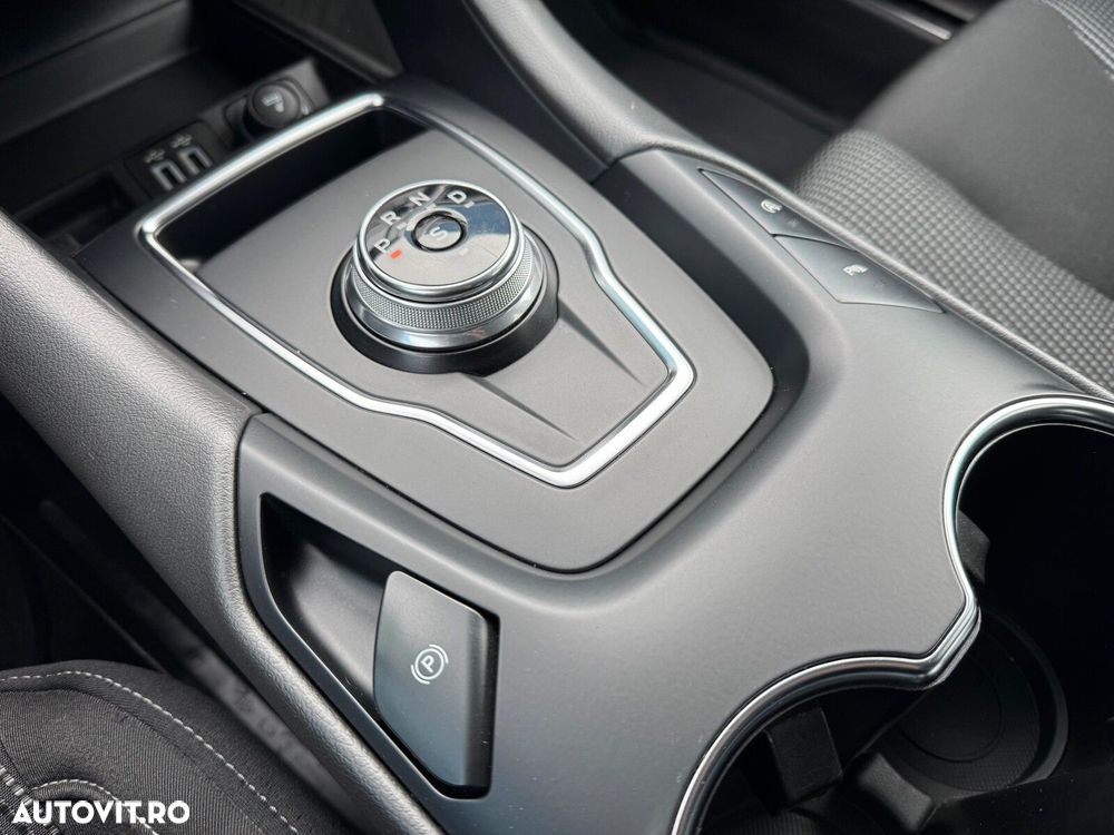 Ford Mondeo - 12