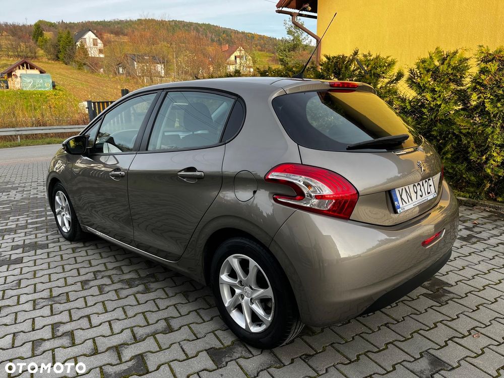 Peugeot 208 95 VTI Allure - 3