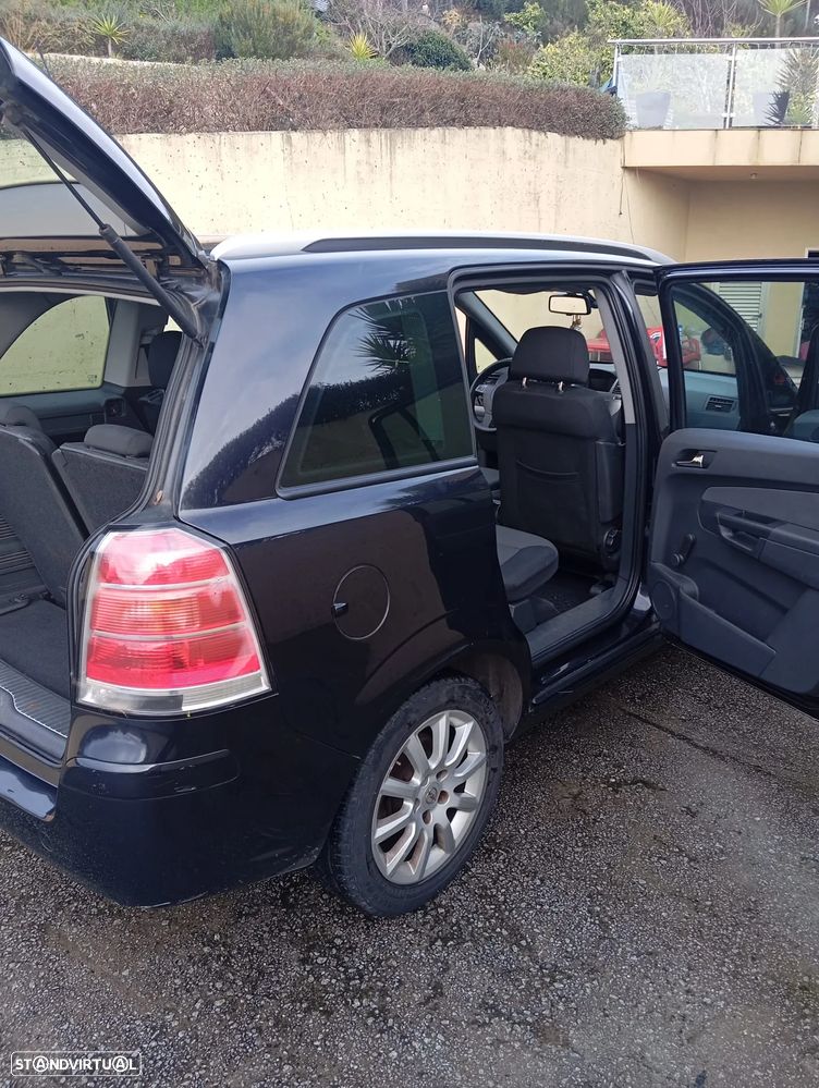 Opel Zafira 1.9 CDTI - 11