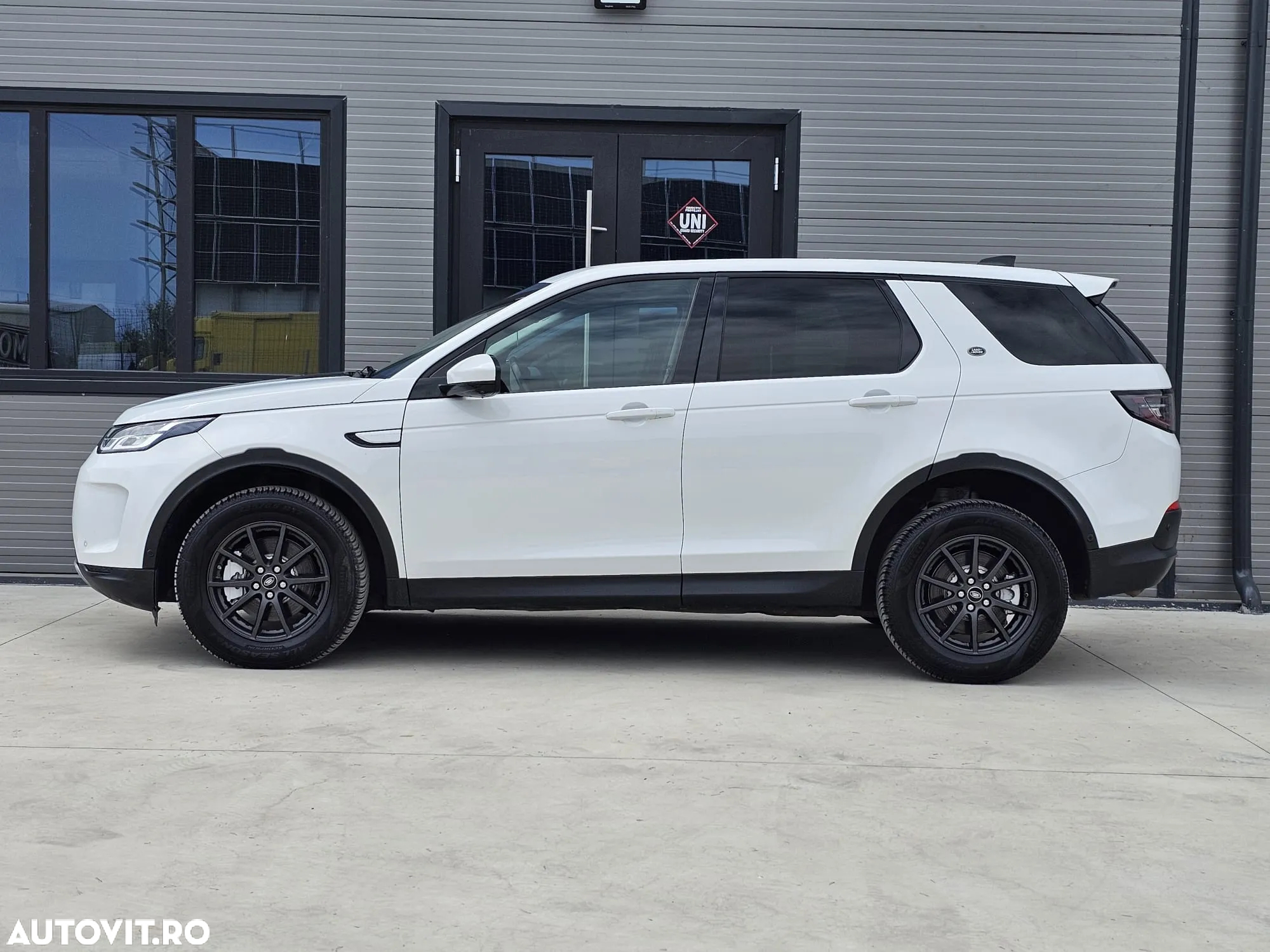 Land Rover Discovery Sport 2.0 D200 MHEV Urban Edition - 10