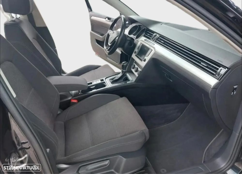 VW Passat Variant 1.6 TDI (BlueMotion ) Trendline - 5