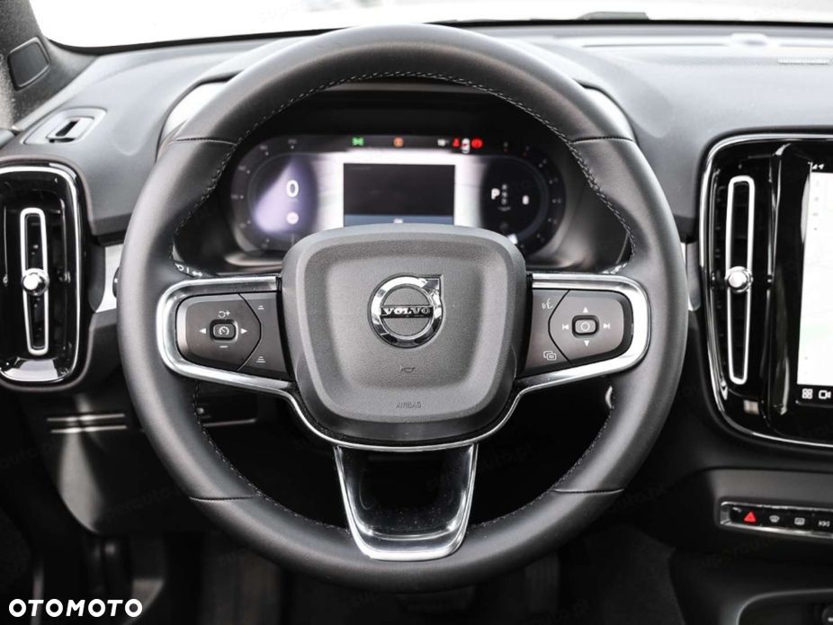 Volvo XC 40 B3 Plus Dark - 9