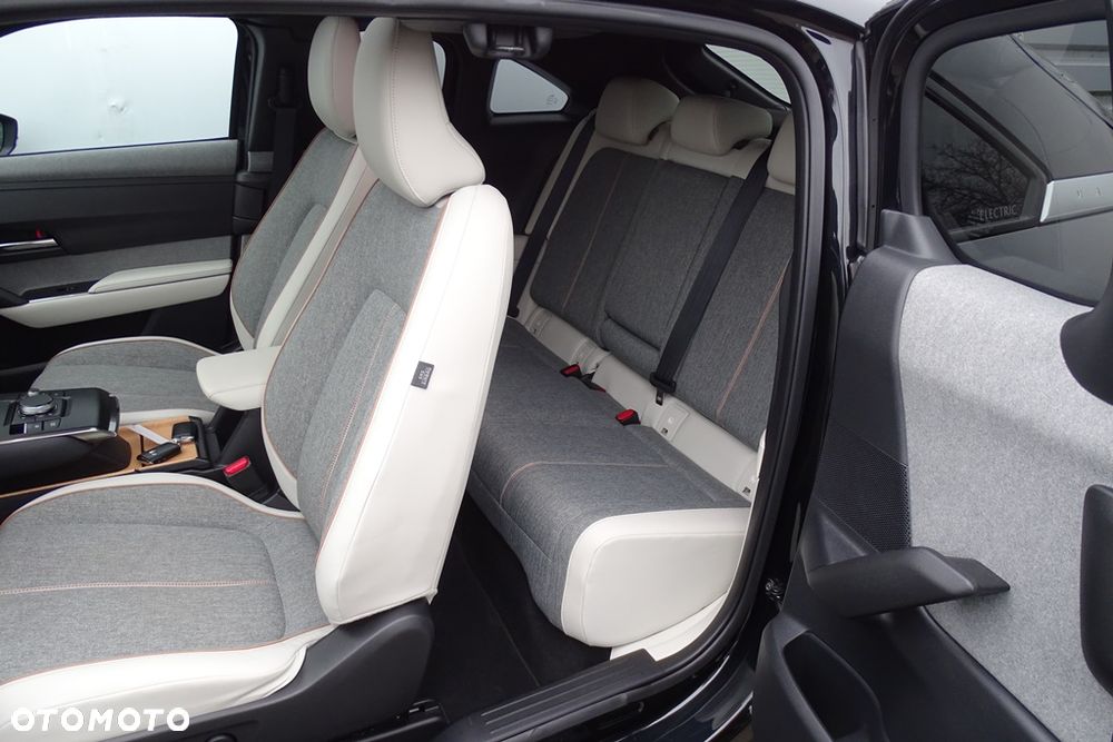 Mazda MX-30 e-SKYACTIV MAKOTO - 29