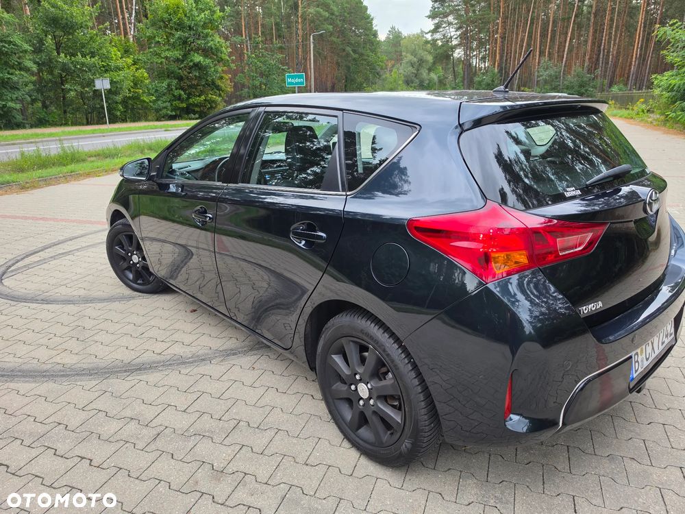 Toyota Auris 1.6 VVT-i Executive - 8