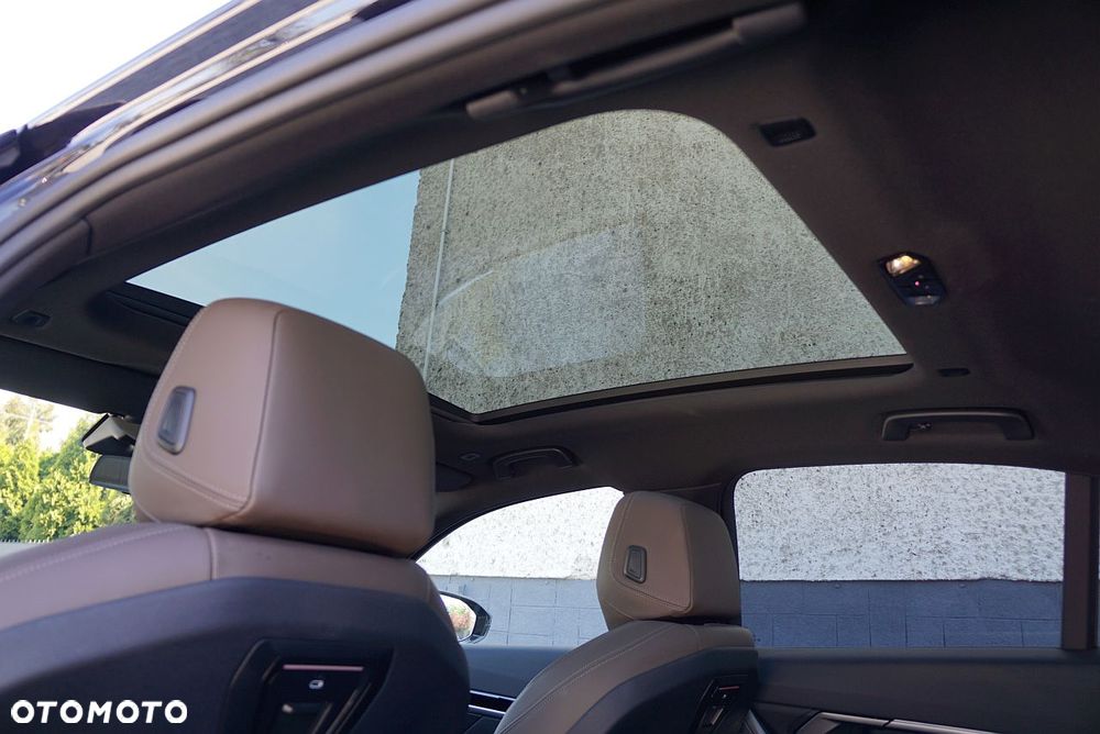 BMW Seria 5 520d xDrive - 23