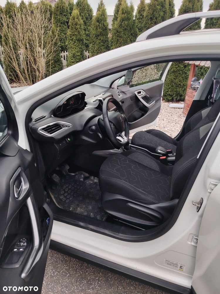 Peugeot 2008 - 14