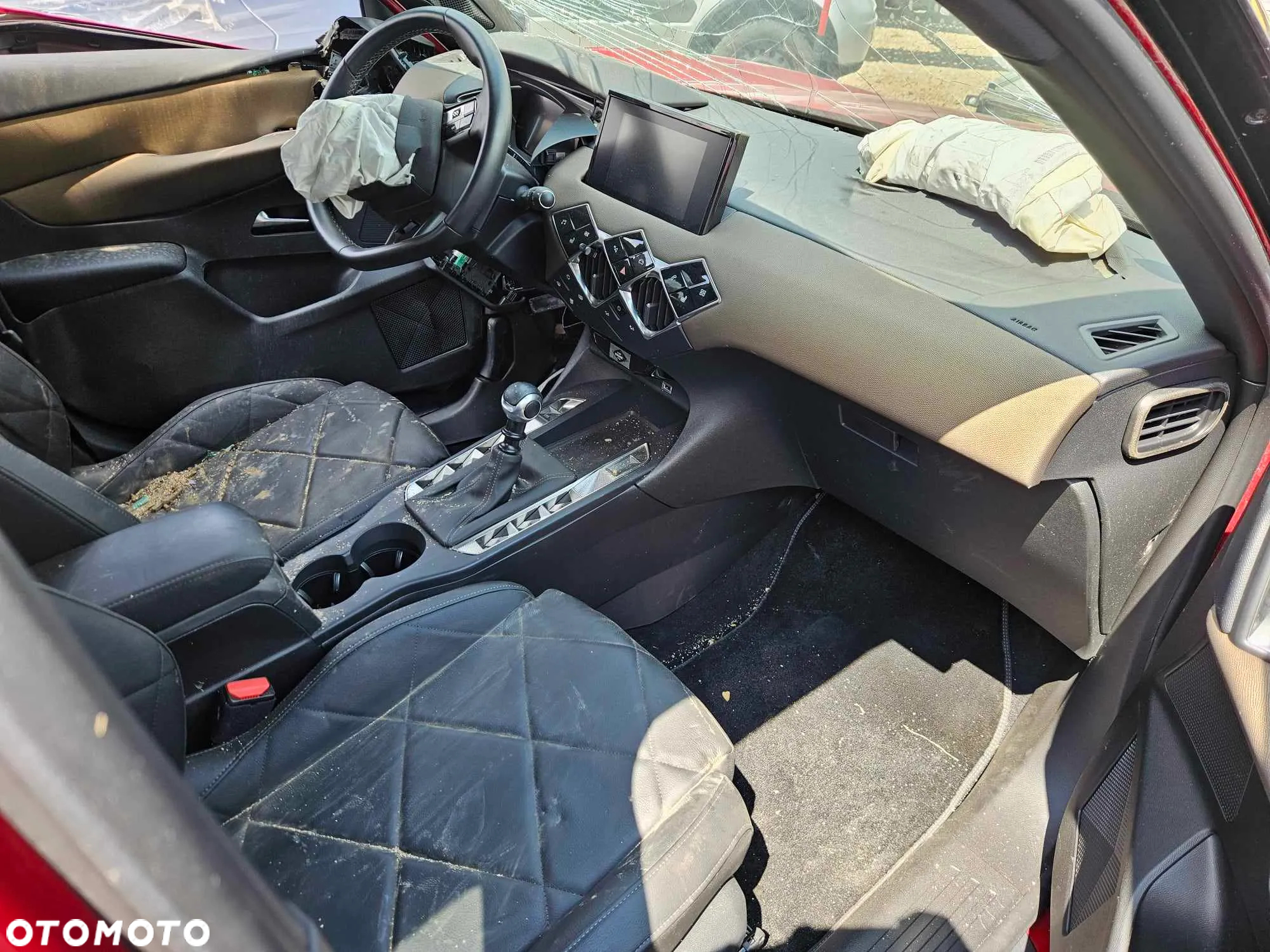 DS Automobiles DS 3 Crossback 1.2 PureTech Montmartre - 16