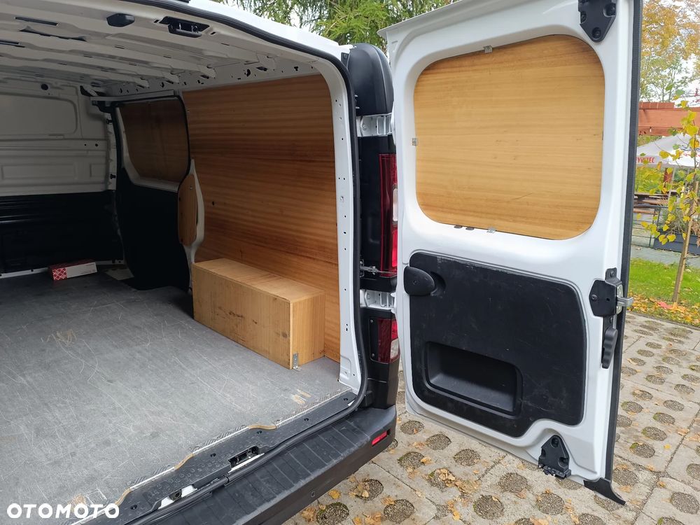 Renault TRAFIC L2H1 - 24