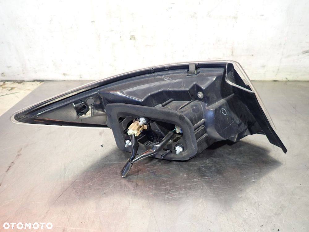 LAMPA PRAWA TYLNA MAZDA 6 - 5