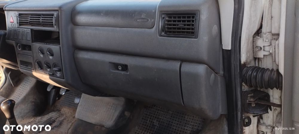 Volkswagen Transporter - 13