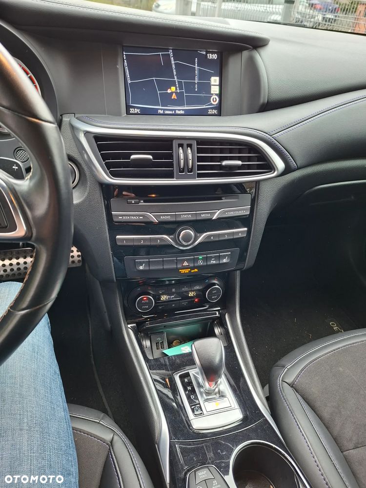 Infiniti Q30 2.0t Sport 7DCT - 7