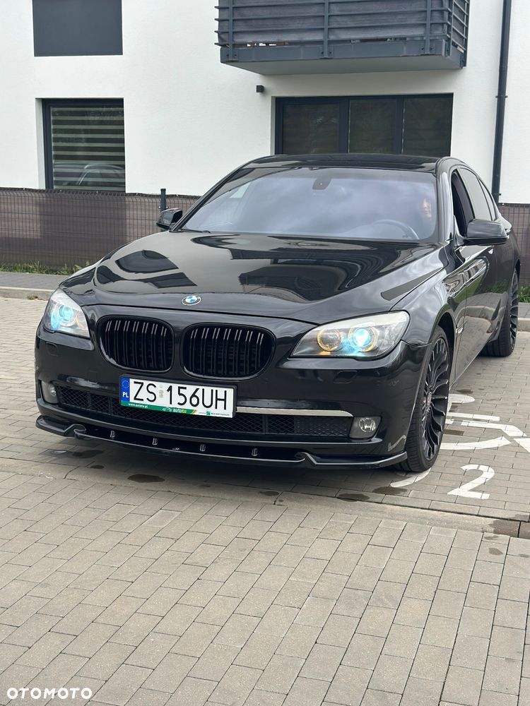 BMW Seria 7 750i - 9