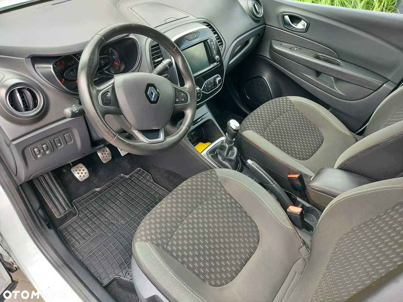 Renault Captur - 15
