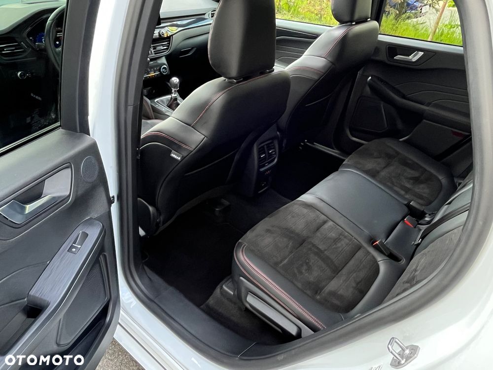 Ford Kuga 2.0 EcoBlue Hybrid ST-LINE X - 35
