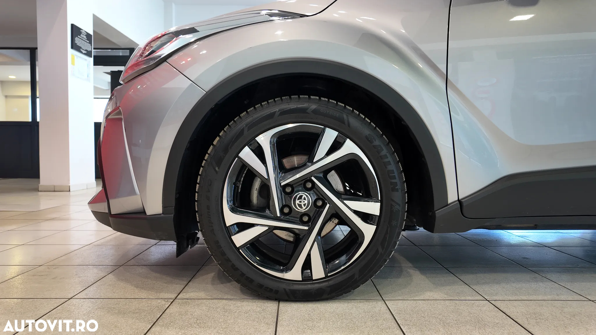 Toyota C-HR 1.8 HSD 122 CP 4x2 CVT C-ult Style bi-tone - 31